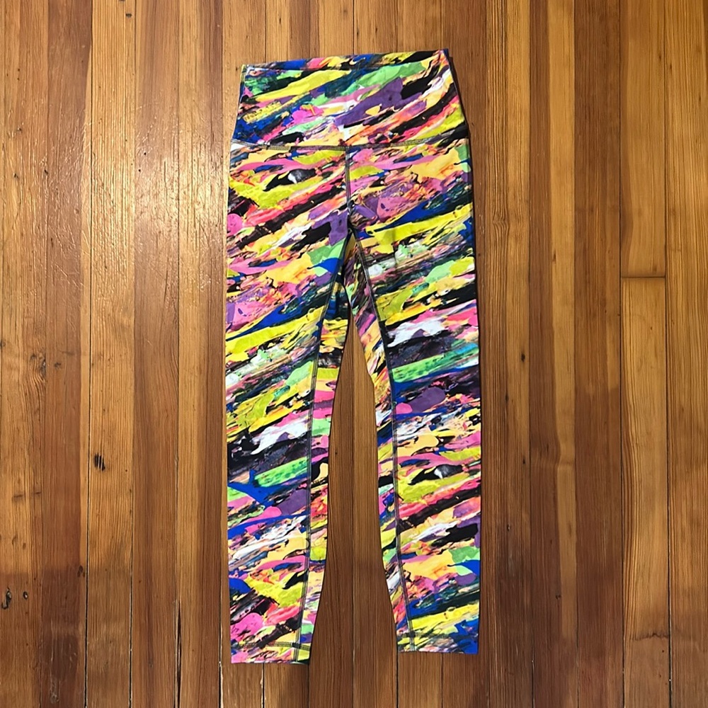 EUC Lululemon Aussie version tights size 6